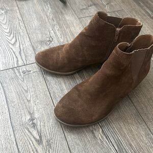 Ankle boots